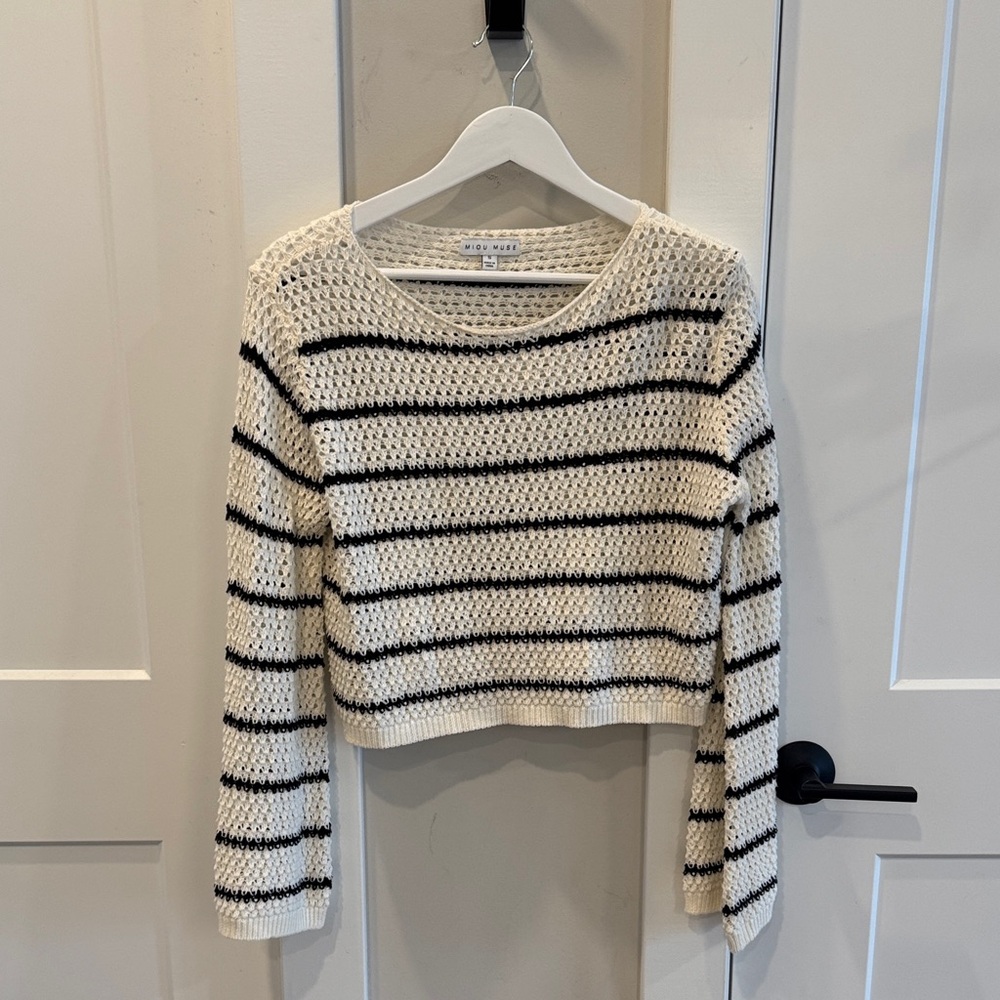 Cozy Striped Crew Neck Sweater - Cream and Black